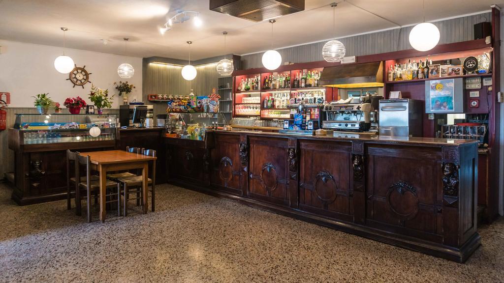 Ristorante Albergo Al Donatore 泰奥尔 外观 照片